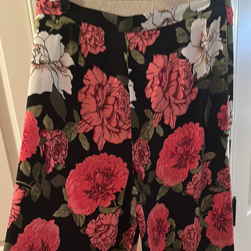 GILI Floral Black and Red Women's Wide Leg Pants